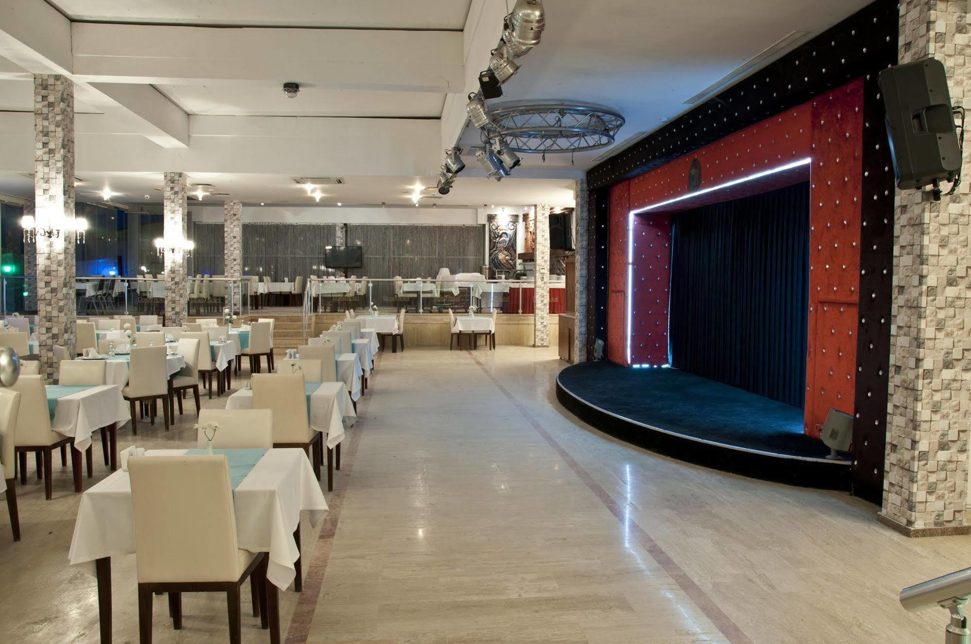 Ronax Hotel 뷰유크체크메스 외부 사진